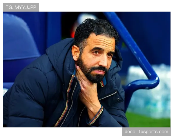 曼联整体失衡问题加剧，个人能力难掩体系困境